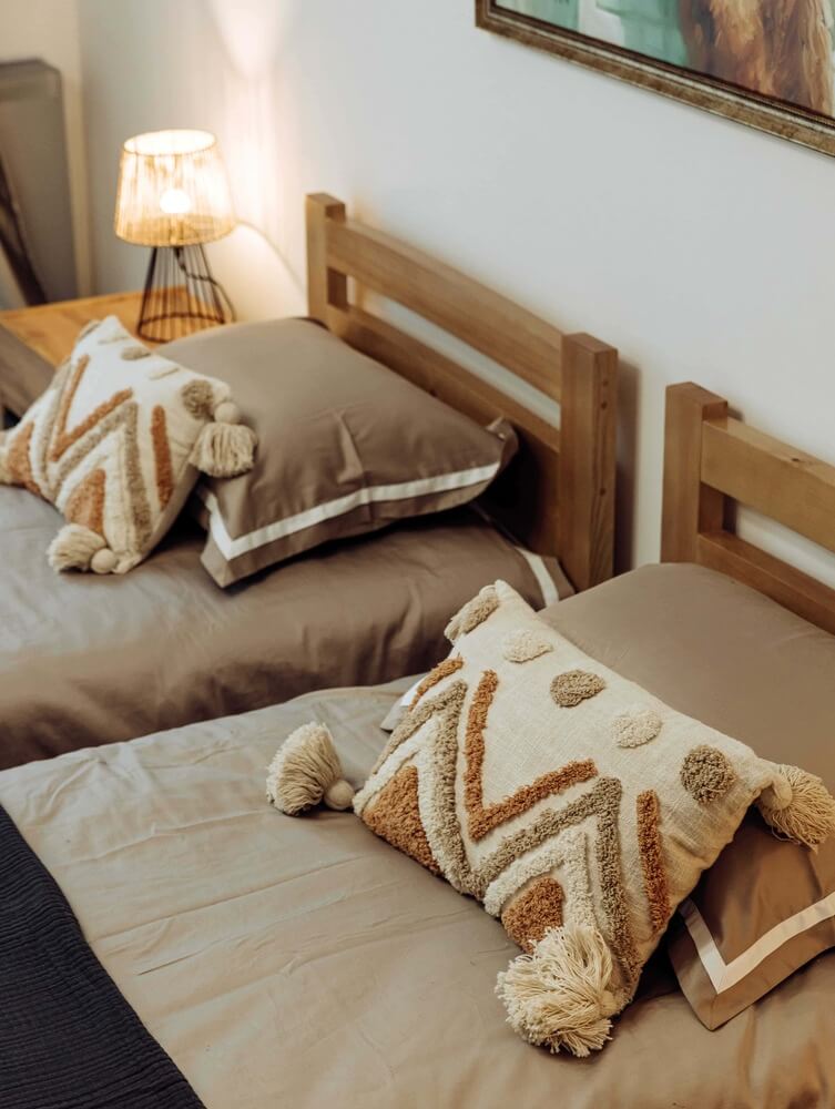 OUT_9844-2.jpg